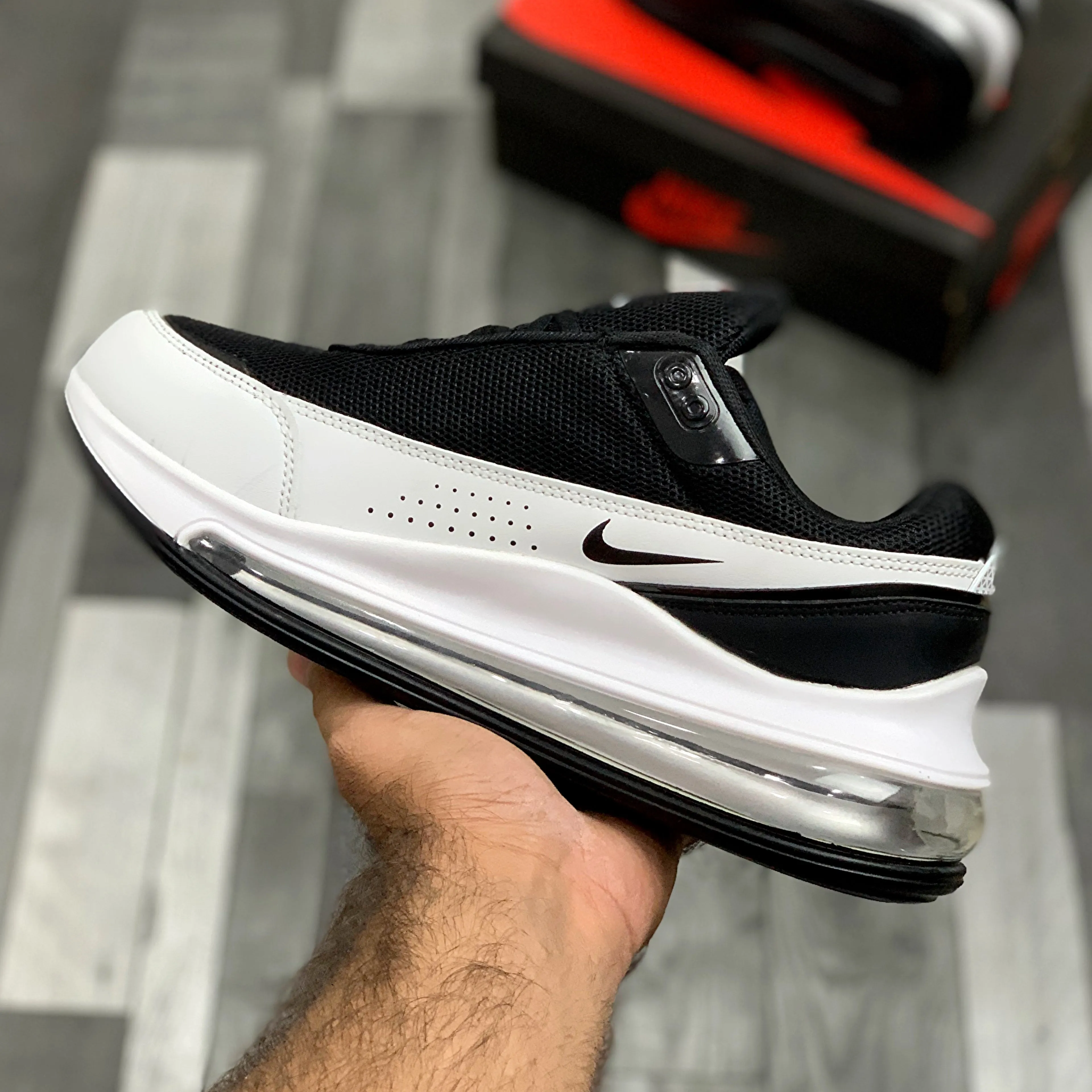 Air Max Pulse (Black White)