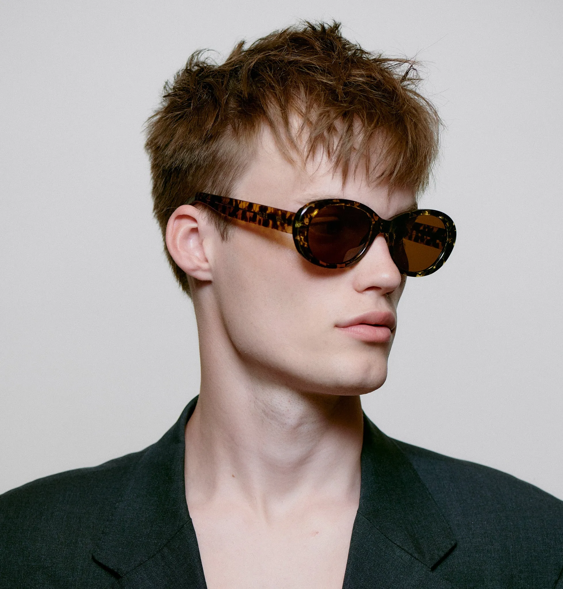 Anma Sunglasses - Black / Yellow Tortoise