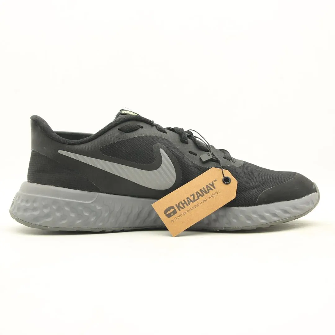 NIKE PATIKE