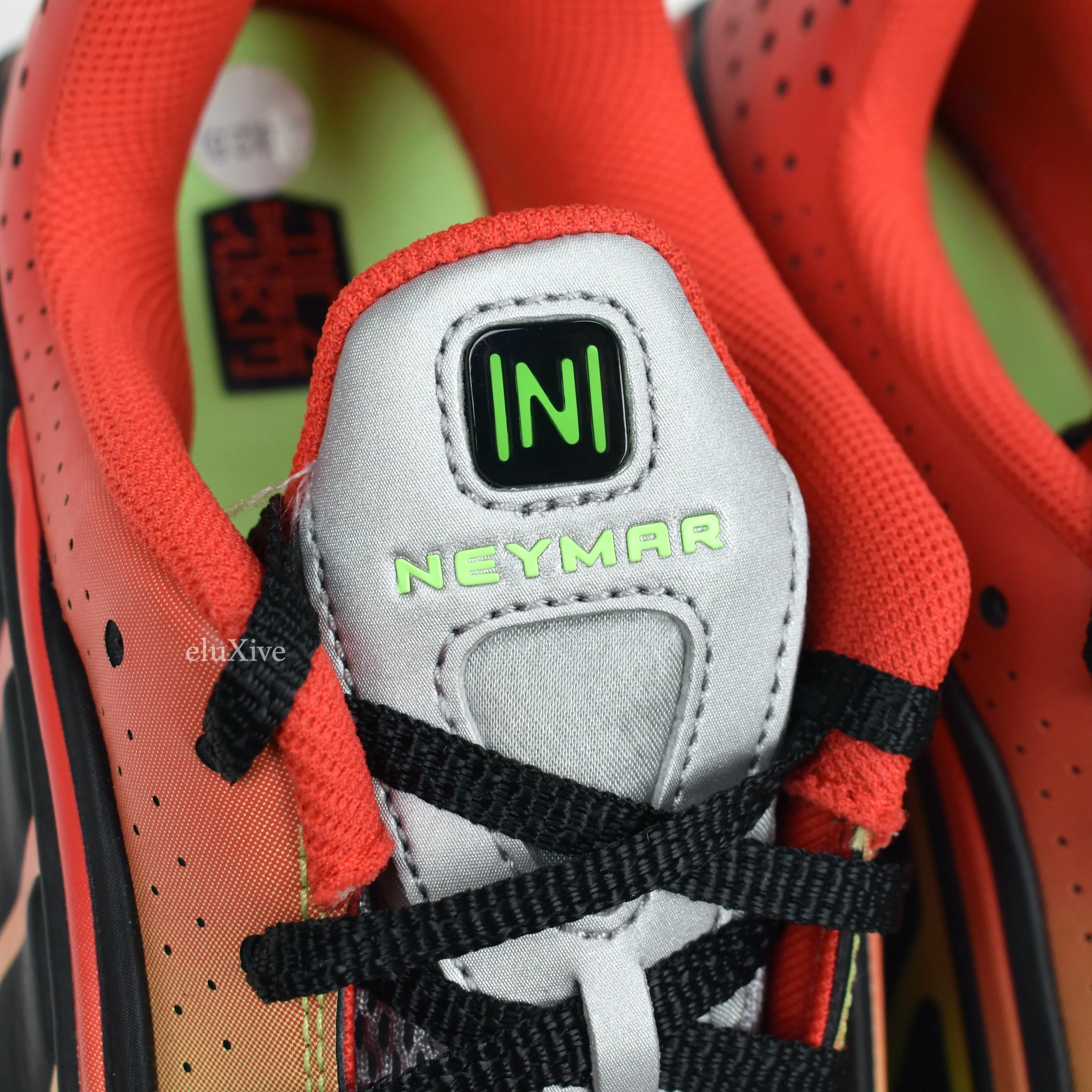 Nike - Shox R4 Neymar Jr. (Black/Gradient)