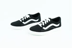 old school shoes in black color