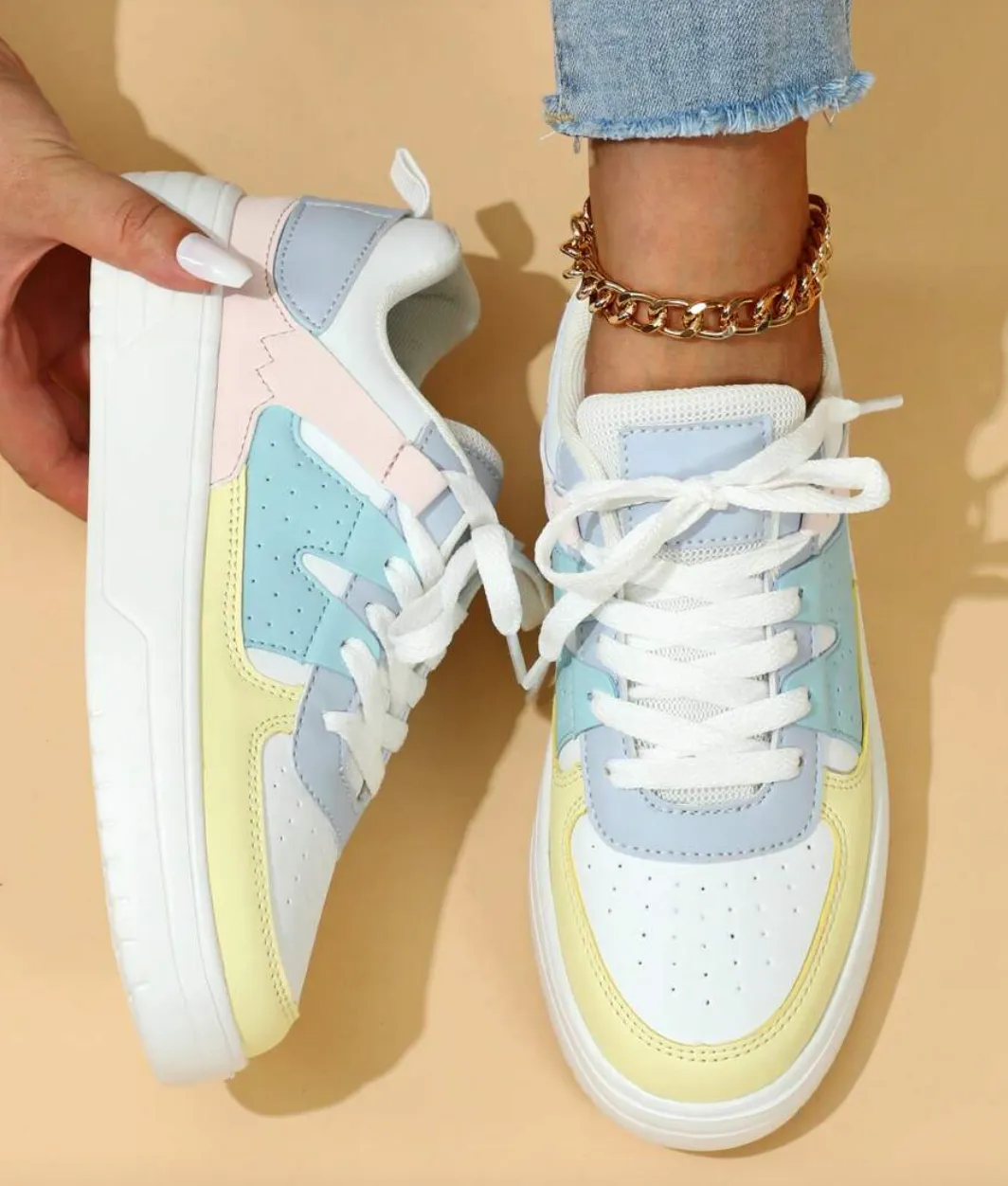 Soft Isy I Unique Sneakers